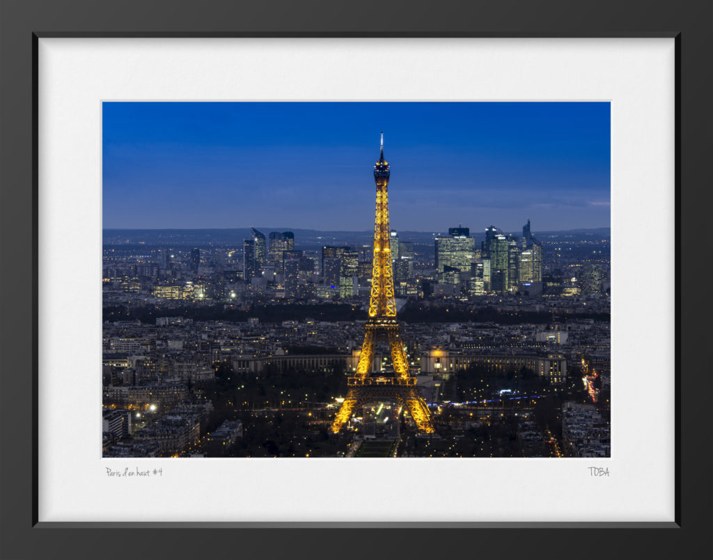 Paris la nuit vue du ciel